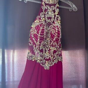 Elegant Embellished Formalwear fushia size 4 Dress